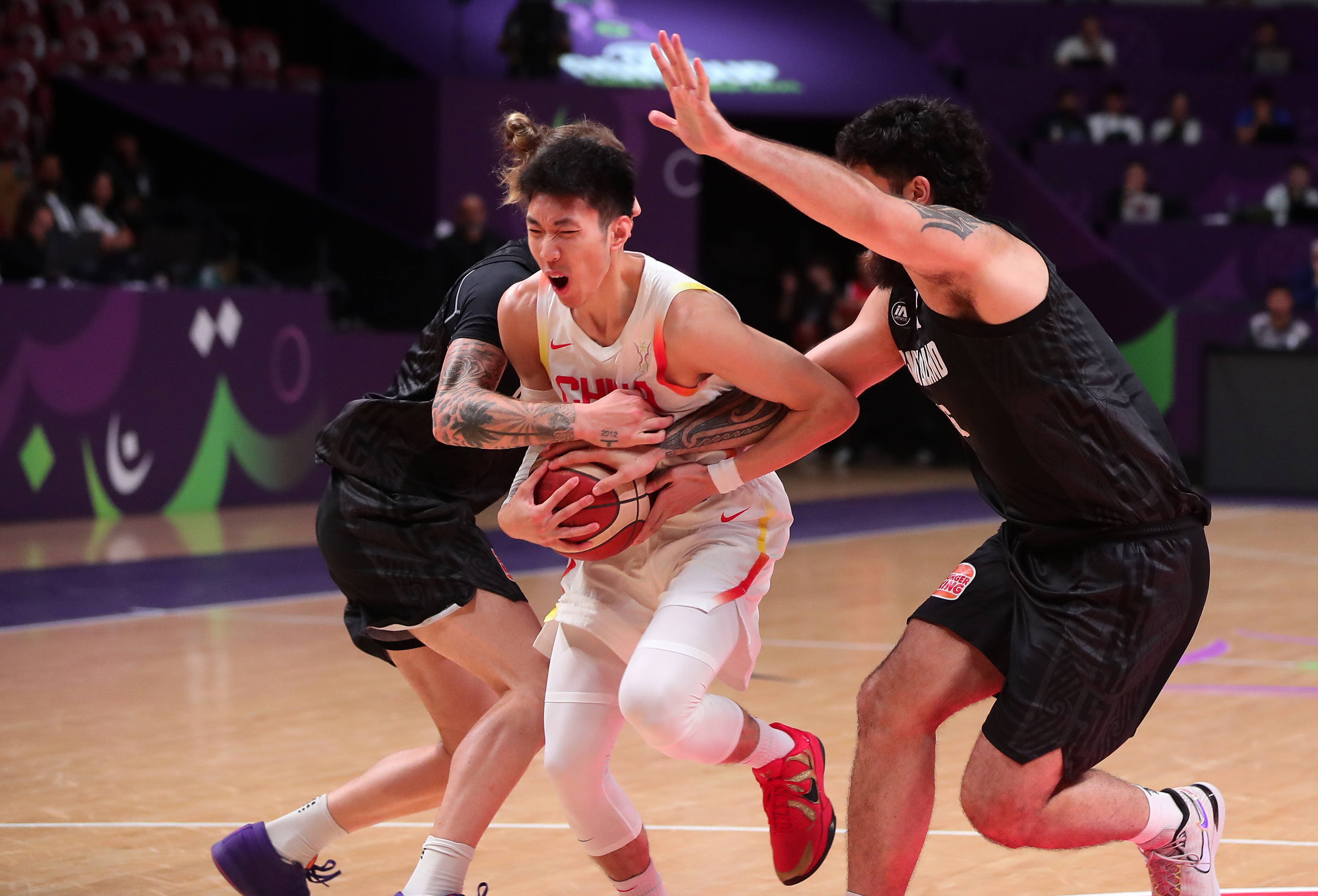 lol比赛回放-包含欧篮联国际比赛日走向成谜，金州勇士豪取连胜，质疑声仍在，医务组通报恢复的词条