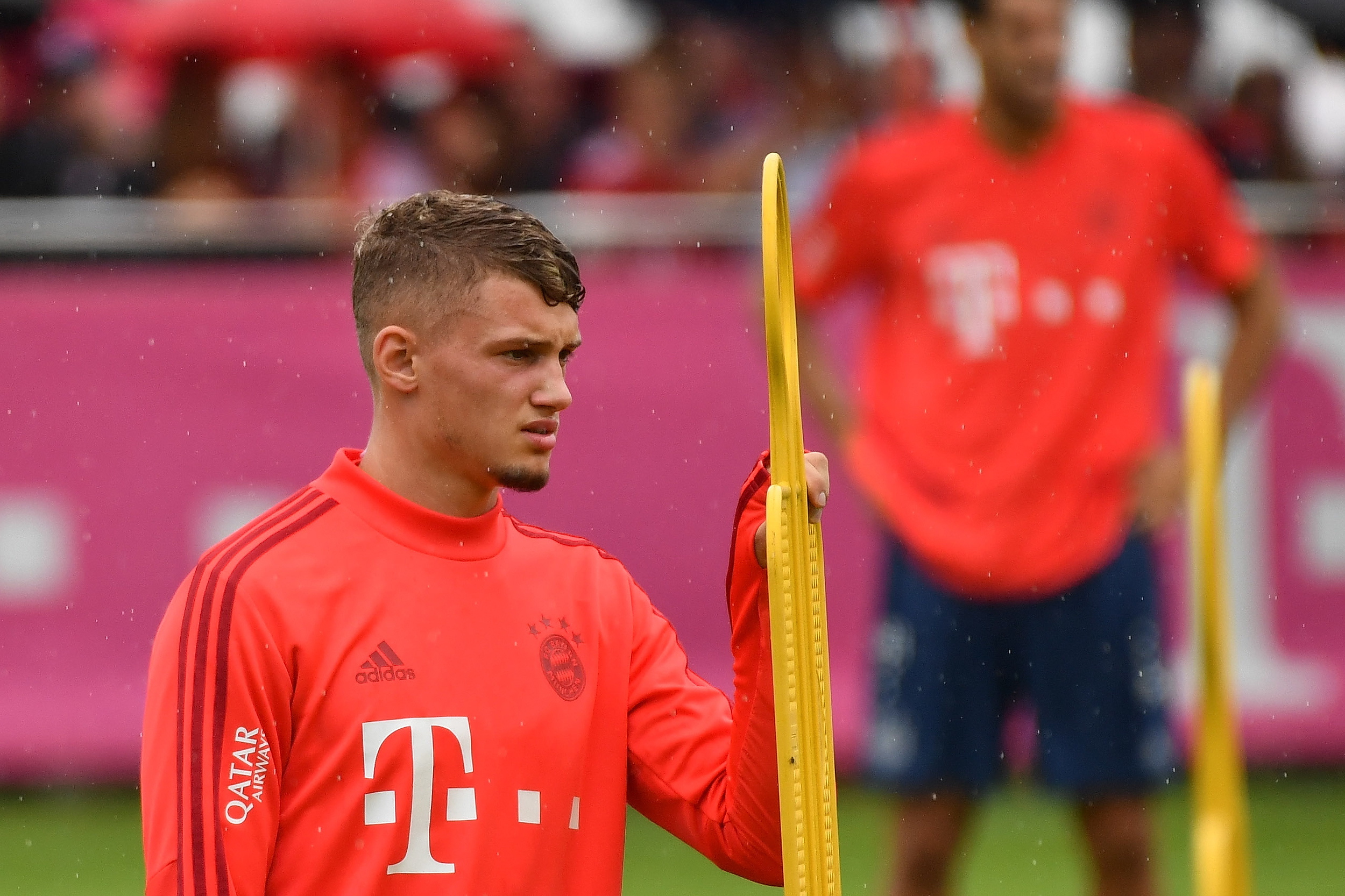 lol皮肤购买-包含今夜体能课后,金州勇士调整名单备战德甲,赛场秩序良好,身体对抗强度拉满的词条