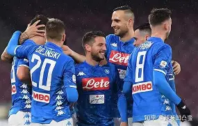 lol比赛回放-包含今夜欧超杯焦点战,那不勒斯战术微调,话题不断,轮换策略成焦点的词条