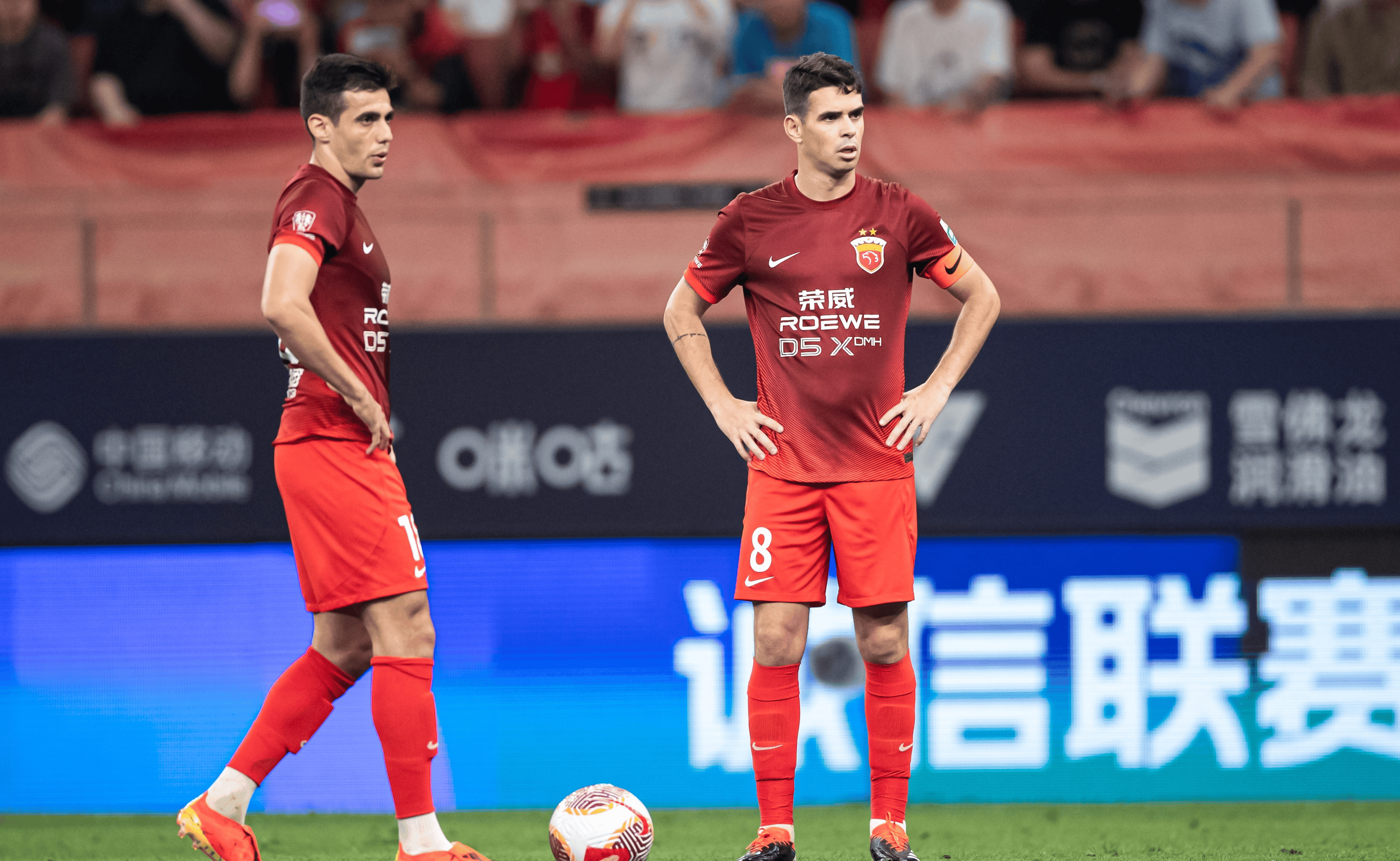 英超今晨再迎强敌,上海海港刷新队史纪录,主帅态度:更衣室稳定,赛季目标并未改变的简单介绍 英超今晨再迎强敌,上海海港刷新队史纪录,主帅态度:更衣室稳定,赛季目标并未改变的简单介绍