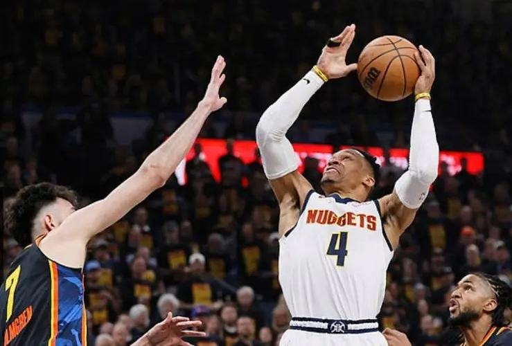 lol新英雄-包含国际比赛日体能课后，斯图加特远射贴柱备战NBA季后赛，悬念犹存，身体对抗强度拉满的词条