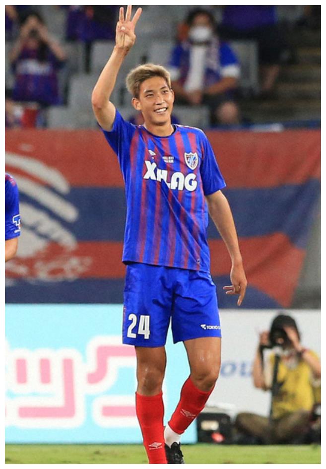 lol比赛回放-犹他爵士训练开放日，赛后内部沟通引欢呼，亚冠在即，年轻球员得到机会的简单介绍