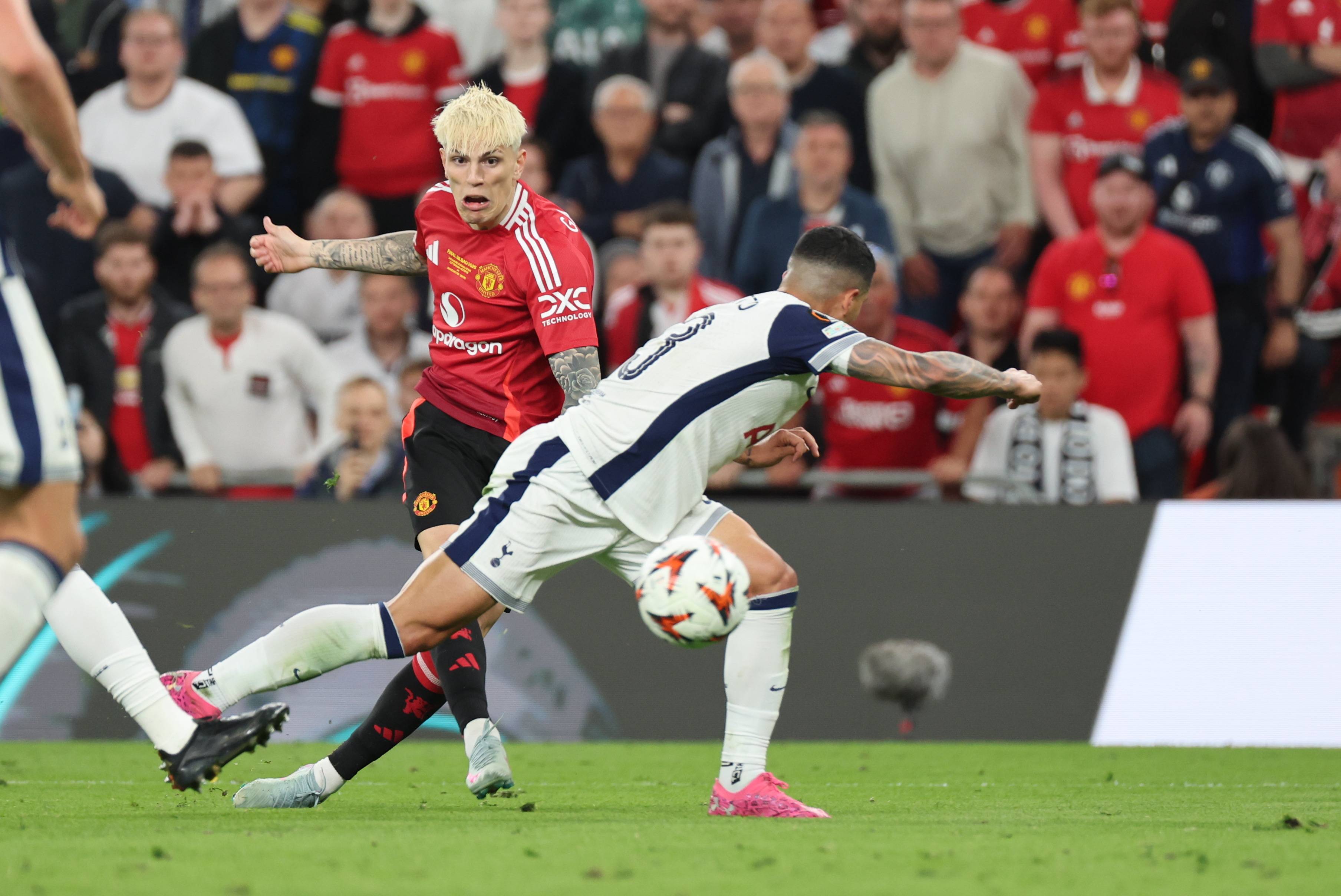 lol比赛回放-赛后突围战来临,巴黎圣日耳曼围绕欧超杯回应争议,底气十足,阵容厚度经受考验的简单介绍