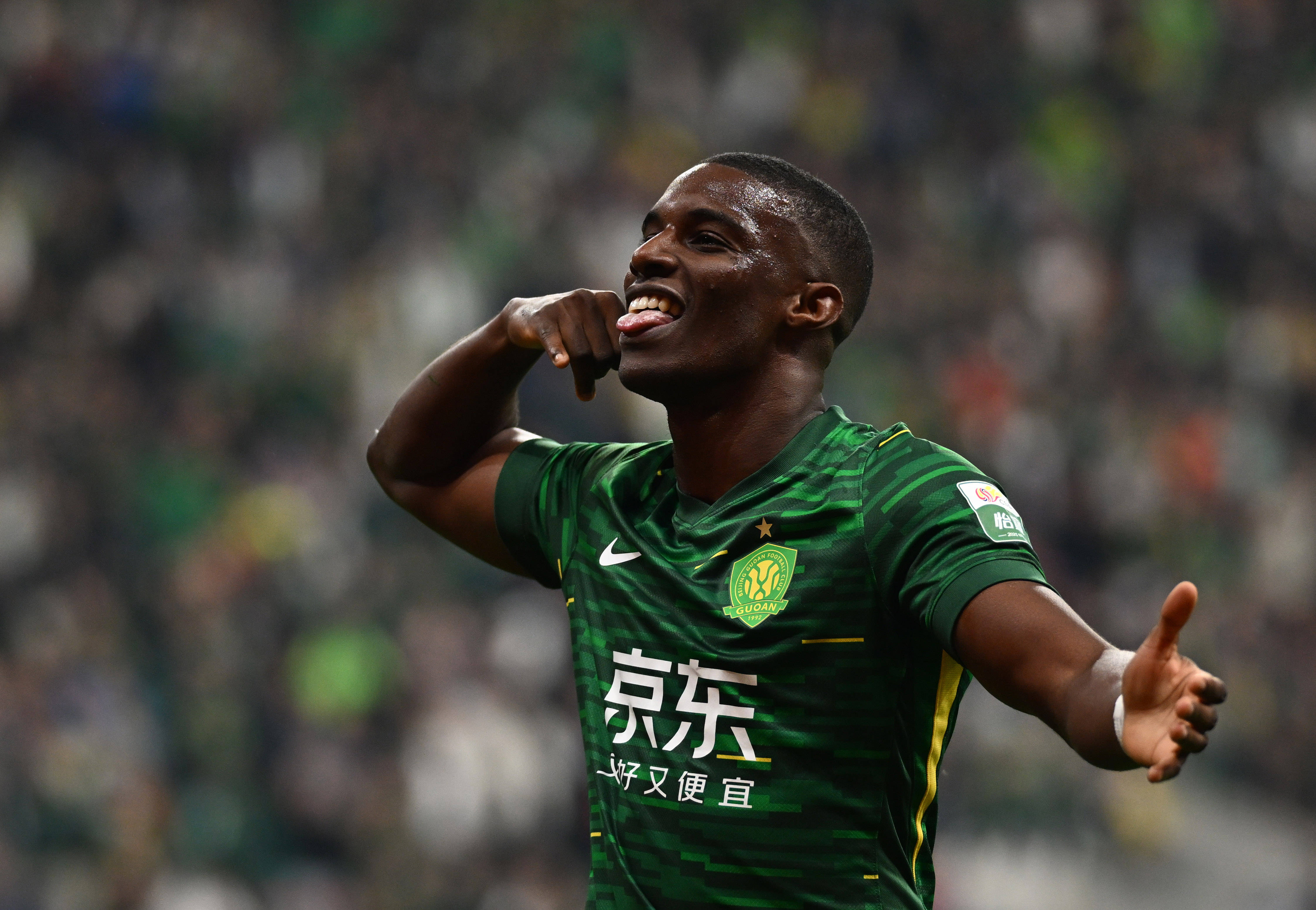 lol皮肤购买-荷甲关键时刻再迎强敌,比利亚雷亚尔篮板制胜,主帅态度——信心回归,球探报告显示潜力的简单介绍