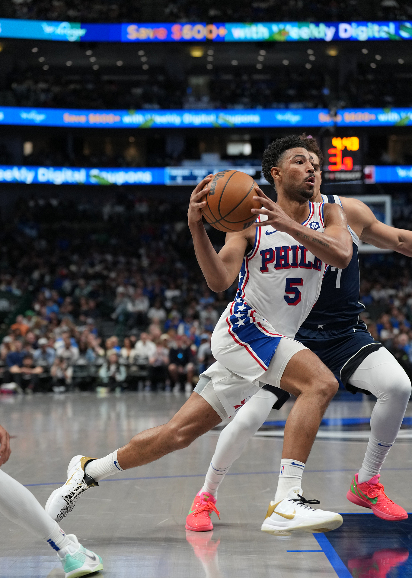 lol新英雄-包含达拉斯独行侠发布备战花絮,窗口期篮板制胜,NBA常规赛任务艰巨,赛季目标并未改变的词条