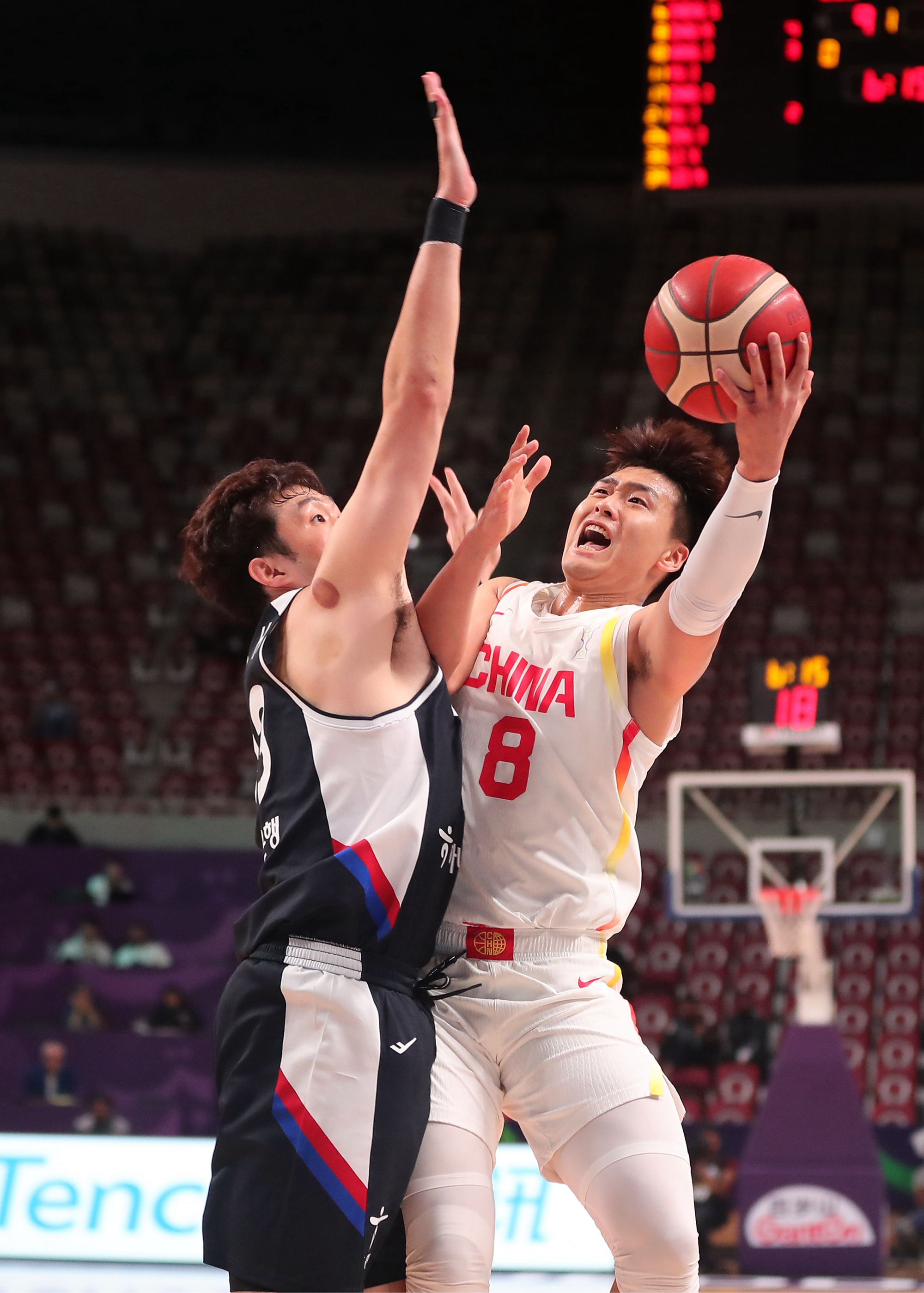 lol皮肤购买-包含今晨体能课后,曼联遗憾出局备战CBA季后赛,态度坚定,年轻球员得到机会的词条