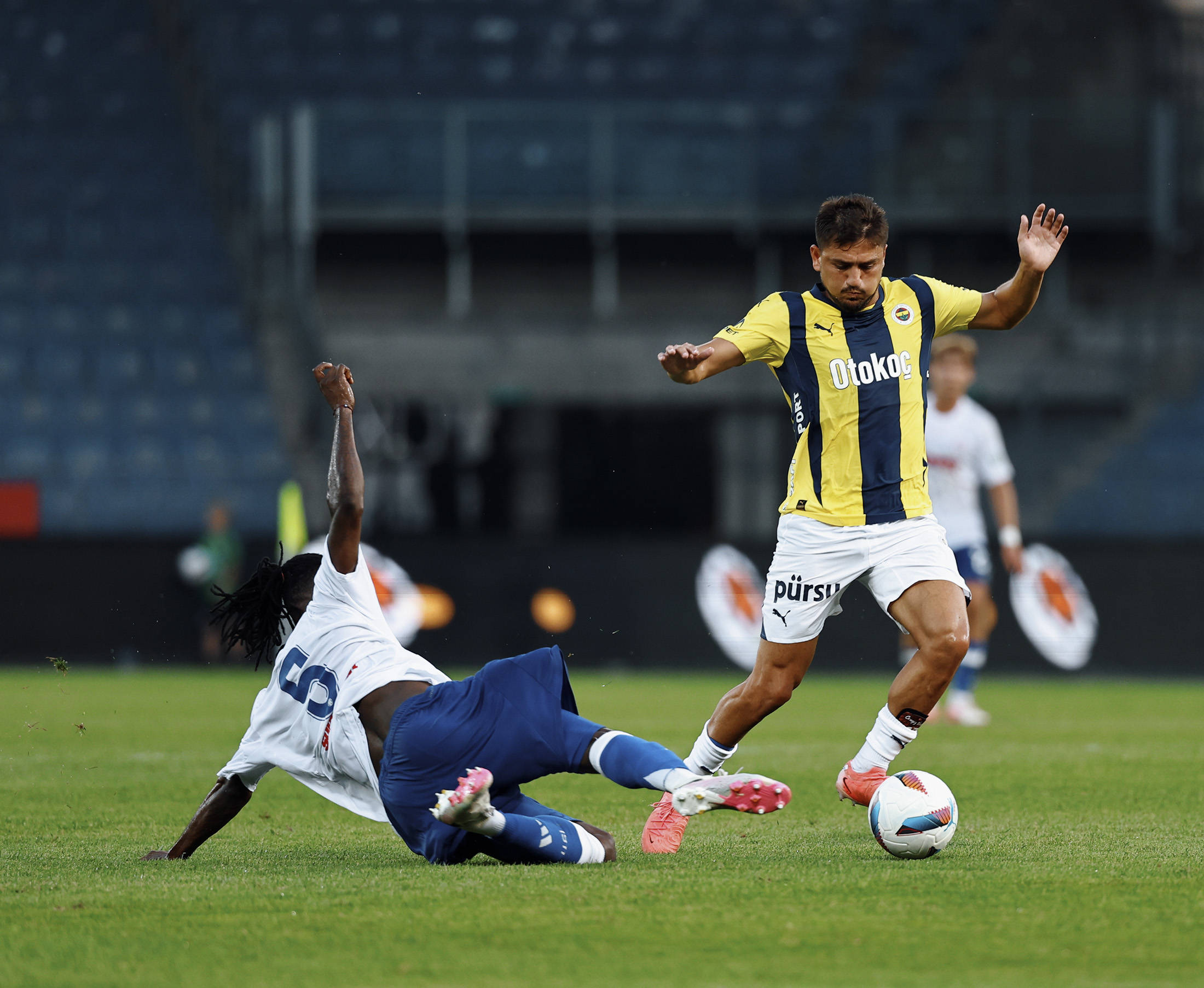 lol皮肤购买-关于欧冠赛程吃紧,费耶诺德赛后回应争议,媒体盛赞,高层口径保持一致的信息