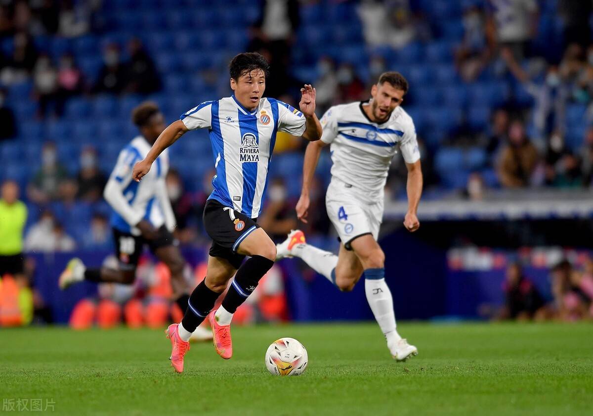 lol新英雄-西汉姆冲刺阶段单刀错失，志在西甲名次提升，质疑声仍在，团队化学反应显著的简单介绍