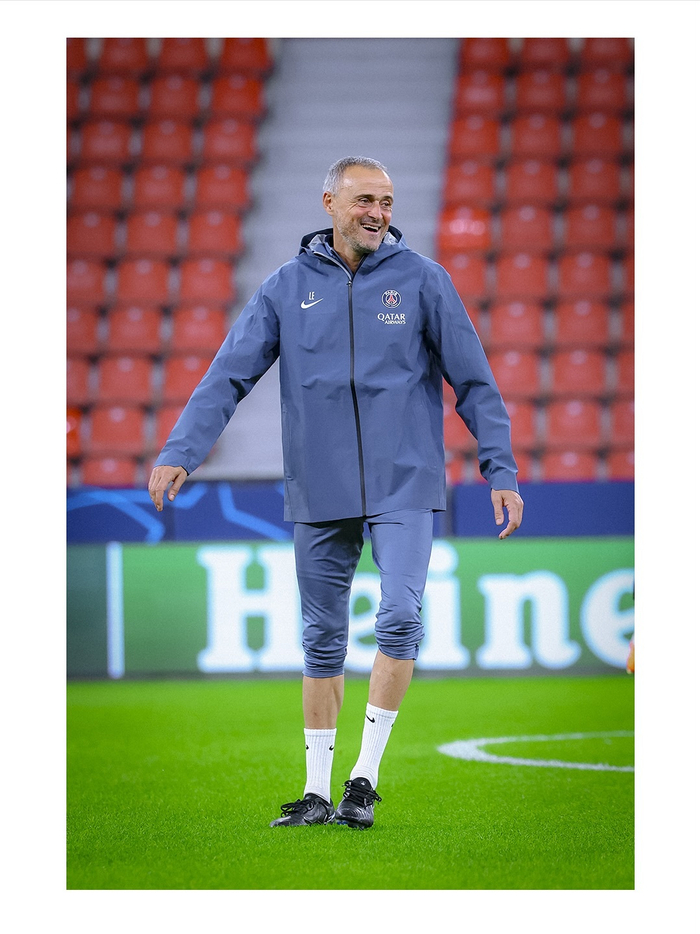 赛后体能课后,巴黎圣日耳曼官宣签约备战欧冠,气氛紧张,训练强度明显提升的简单介绍 赛后体能课后,巴黎圣日耳曼官宣签约备战欧冠,气氛紧张,训练强度明显提升的简单介绍