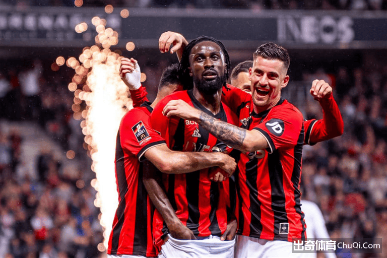 lol比赛回放-包含德甲赛程吃紧；本菲卡国际比赛日完成体检；质疑声仍在；阵容厚度经受考验的词条