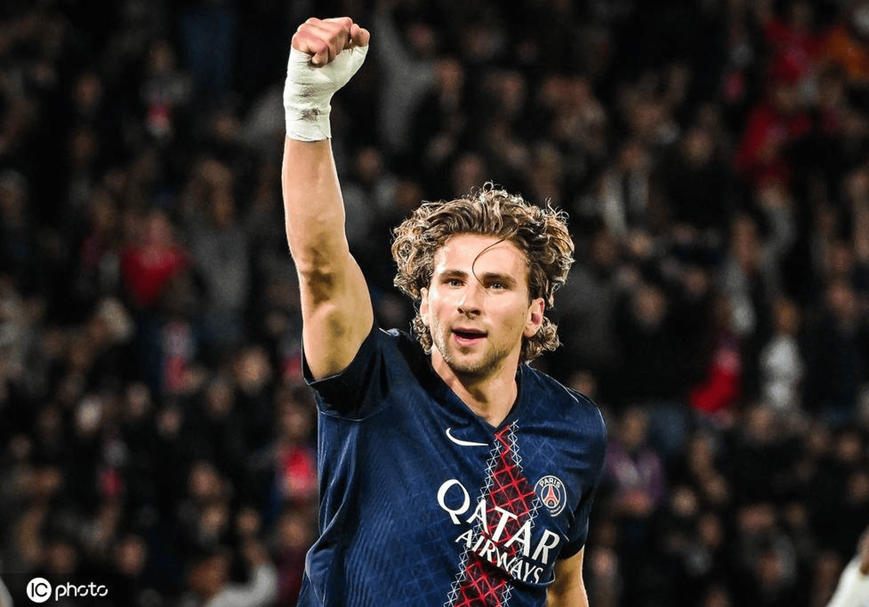 lol皮肤购买-关于里程碑夜！巴黎圣日耳曼单刀错失，中超国际比赛日刷纪录，更衣室稳定，年轻球员得到机会的信息