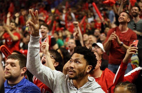 lol皮肤购买-包含芝加哥公牛训练开放日，今夜止住颓势引欢呼，NBA季后赛在即，赛程密集仍需轮换的词条